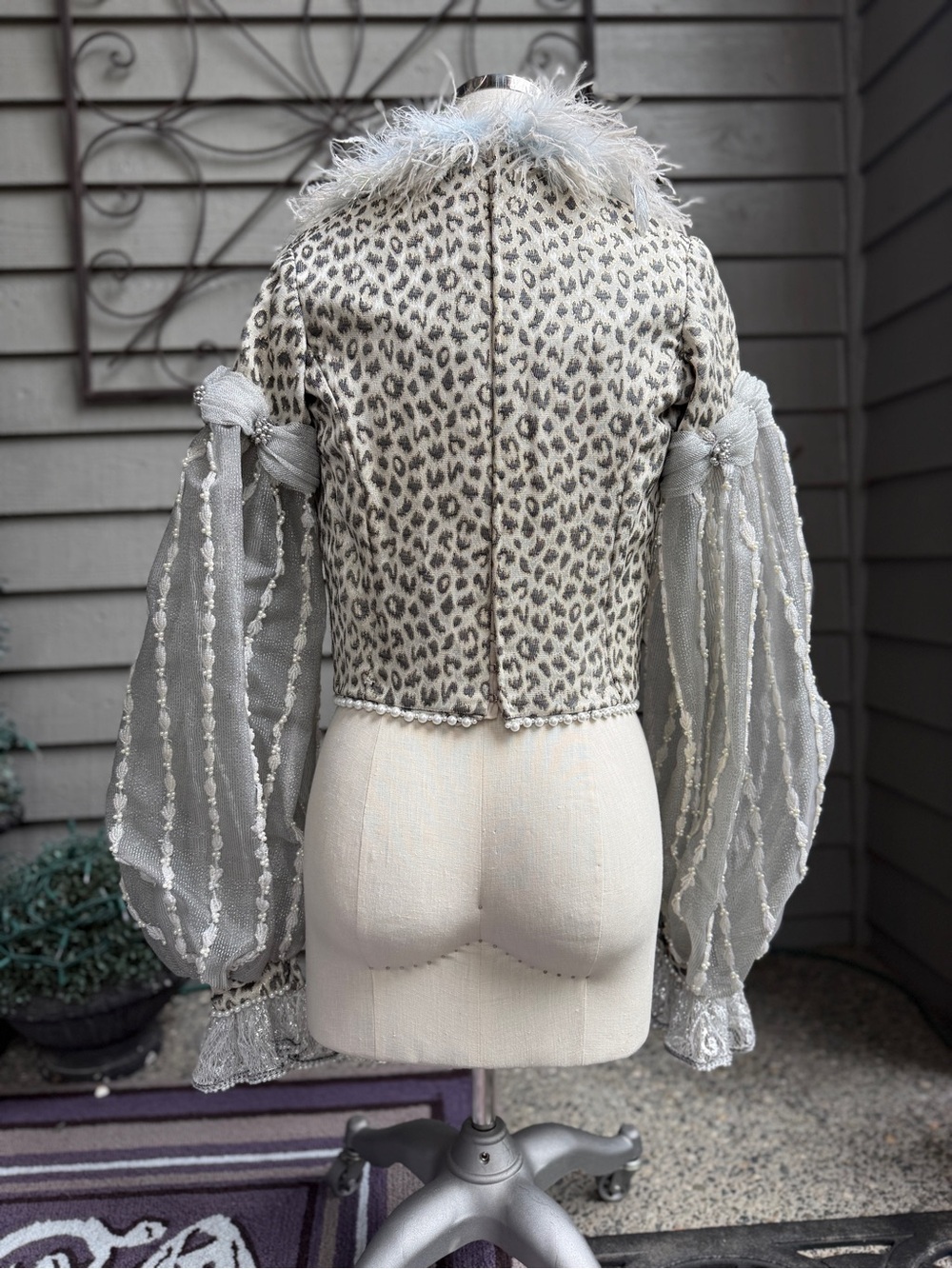 Handcrafted Cream and Silver Embellished Composer Corset Size 12/14 - Picture 7 of 12